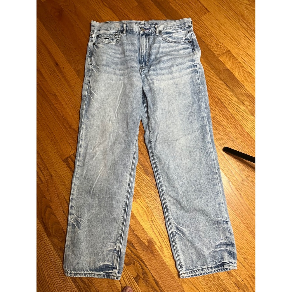 American Eagle 90s Boyfriend Jeans Light Wash Rainbow Logo Size 10 Regular